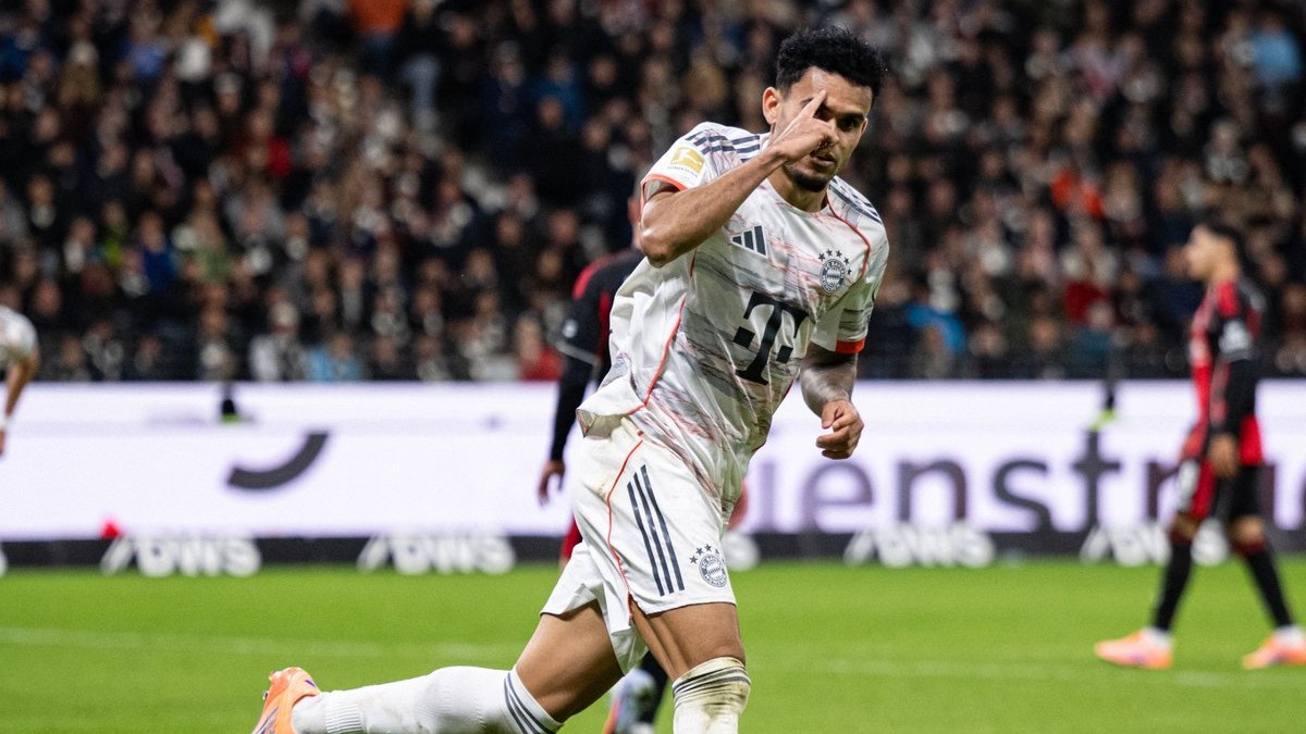 Luis Díaz marcó doblete y asistencia en el Bayern