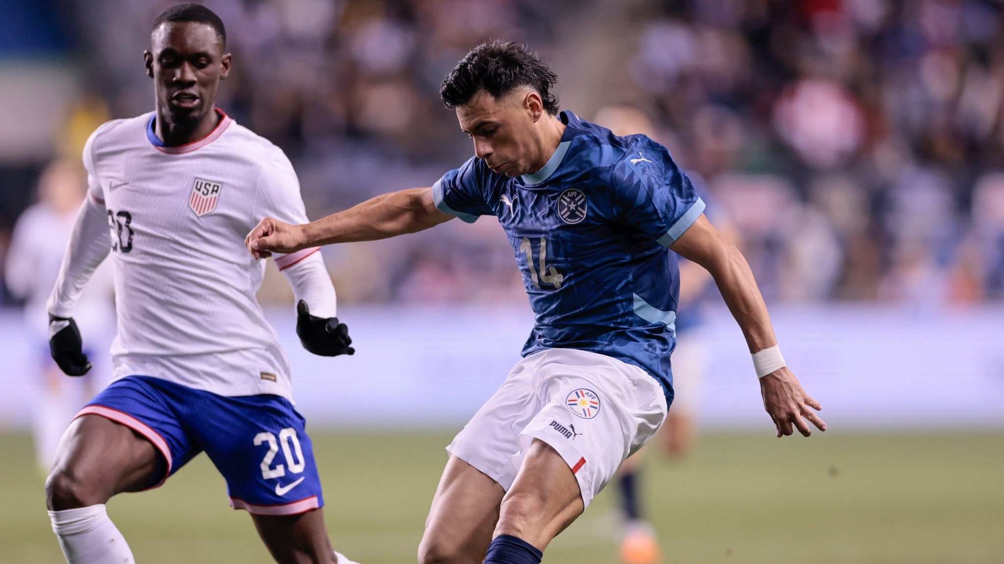 Estados Unidos venció 2-1 a Paraguay en Philadelphia