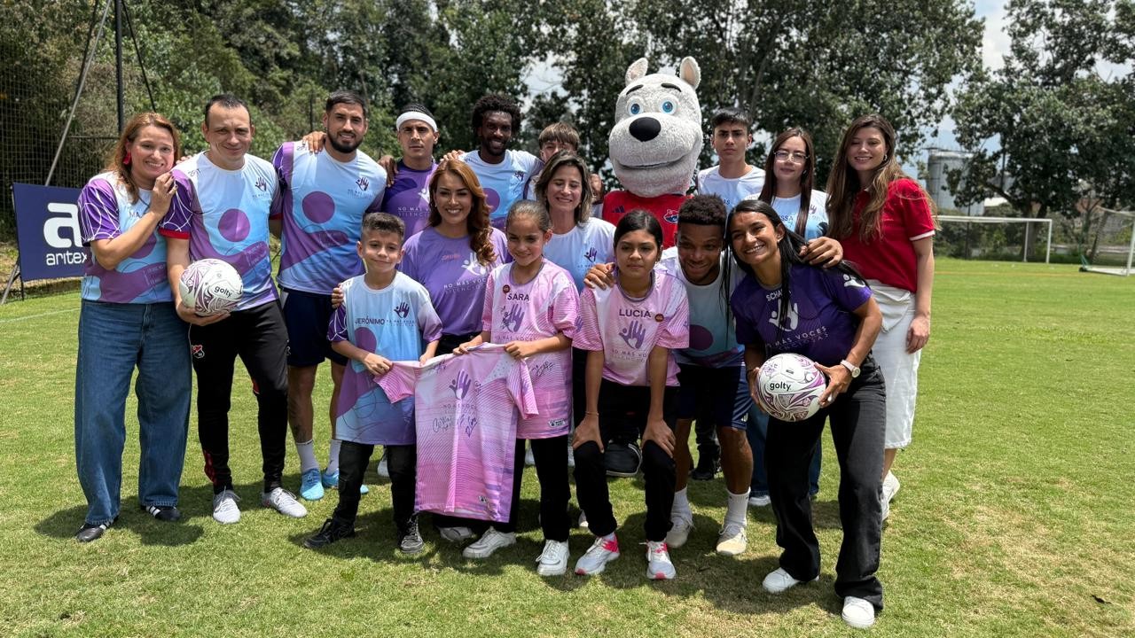 El balón púrpura: símbolo de convivencia para el clásico antioqueño